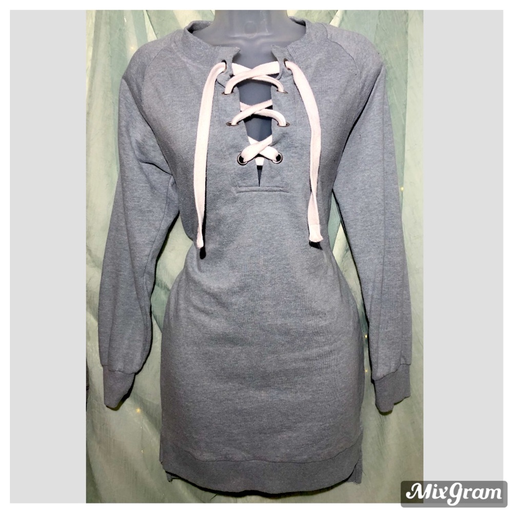NWOT Derek Heart Long sweater SZ S